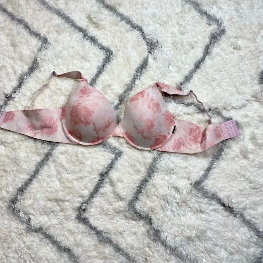 VINCE CAMUTO BRA